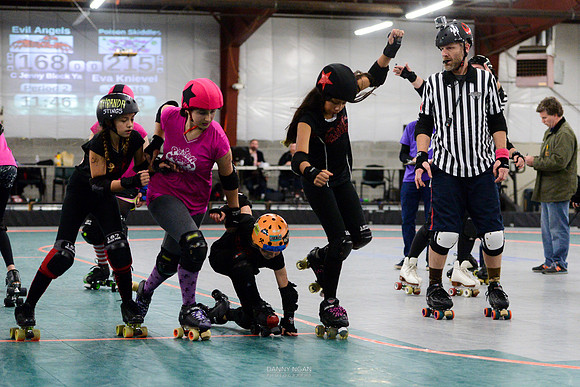 Evil Angels vs. Poison Skid'les.