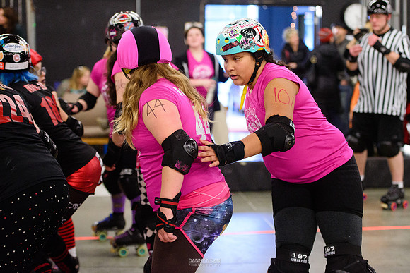 Evil Angels vs. Poison Skid'les