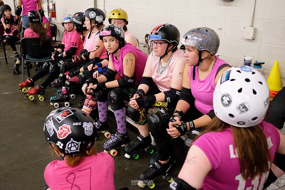 Evil Angels vs. Poison Skid'les.