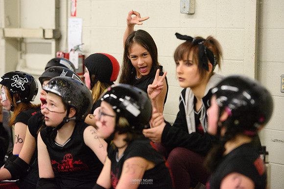 Evil Angels vs. Poison Skid'les