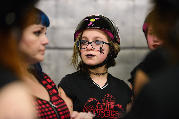Evil Angels vs. Poison Skid'les
