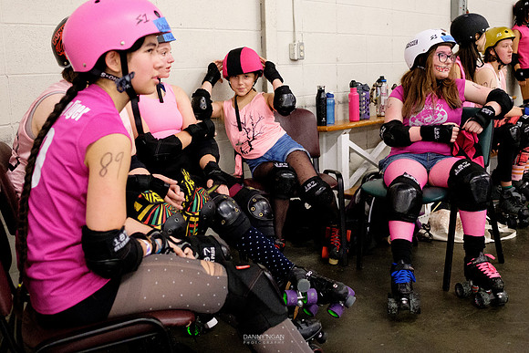 Evil Angels vs. Poison Skid'les.