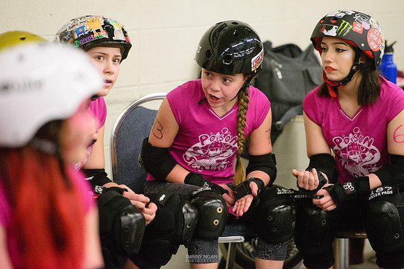 Evil Angels vs. Poison Skid'les