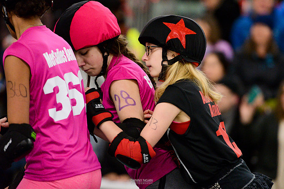 Evil Angels vs. Poison Skid'les.