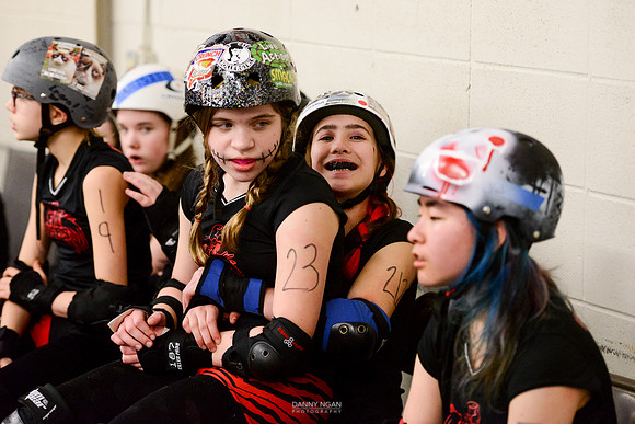 Evil Angels vs. Poison Skid'les.