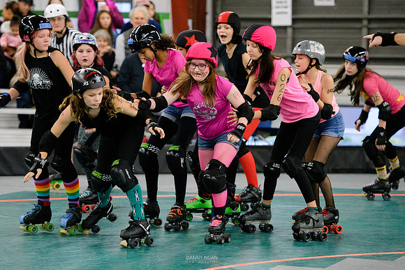 Evil Angels vs. Poison Skid'les.