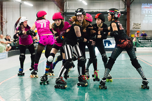 Evil Angels vs. Poison Skid'les.