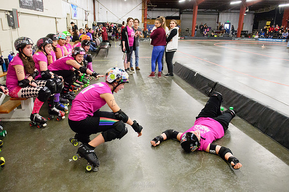 Evil Angels vs. Poison Skid'les