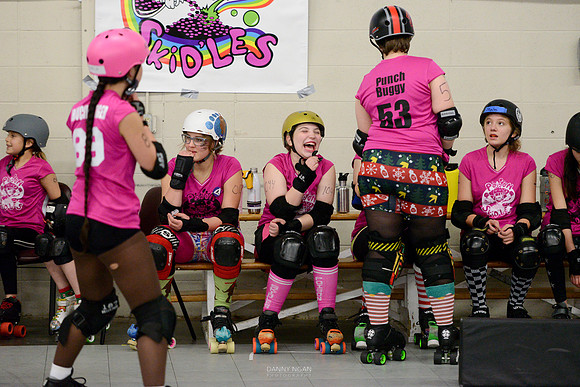Evil Angels vs. Poison Skid'les.