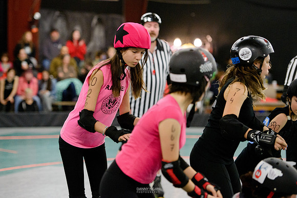 Evil Angels vs. Poison Skid'les.
