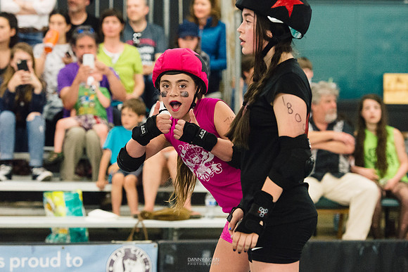 Evil Angels vs. Poison Skid'les.